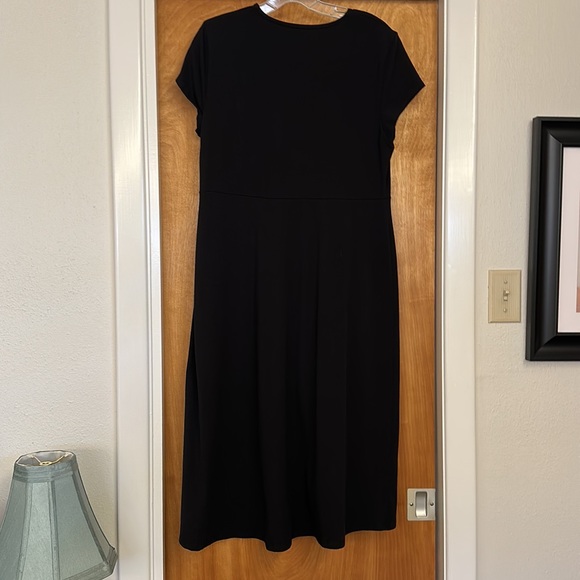 Eileen Fisher cotton v neck MIDI Dress in Black medium - Picture 4 of 6